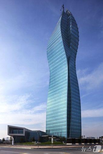 본문 이미지 -  아제르바이잔 바쿠의 '소카타워' (희림건축 제공) 뉴스1 ⓒ News1 