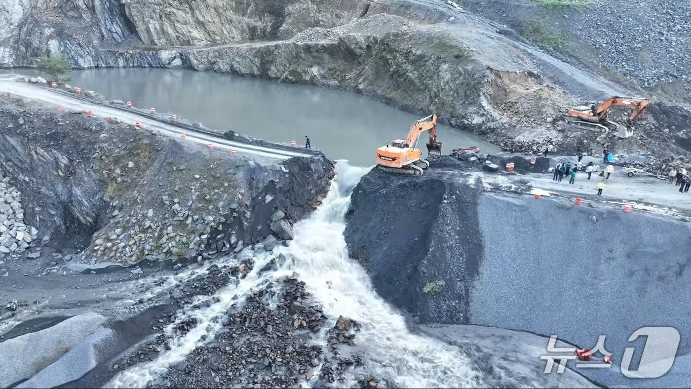  보령 성주면 덤프트럭 사고 현장. (충남소방본부 제공, 재판매 및 DB금지) / 뉴스1
