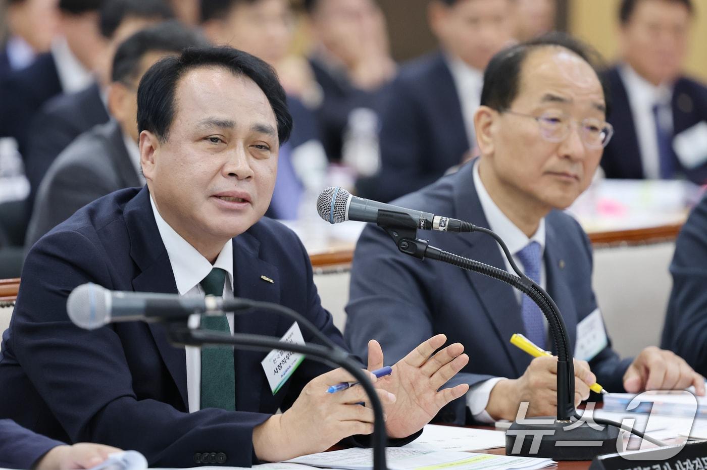 정정래 코레일 사장직무대행이 21일 한국철도공사&#40;코레일&#41; 대전본사에서 열린 국회 국토교통위원회의 한국철도공사, 국가철도공단, &#40;주&#41;에스알&#40;SR&#41; 등에 대한 국정감사에서 위원의 질의에 답변하고 있다. 2025.10.21/뉴스1 ⓒ News1 김기태 기자