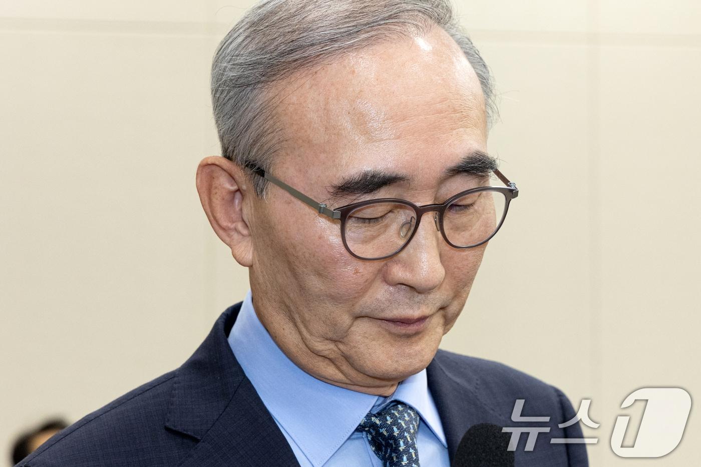 김영섭 KT 대표가 21일 서울 여의도 국회 과학기술정보방송통신위원회에서 열린 정보통신산업진흥원 등에 대한 국정감사에 출석해 의원 질의를 듣고 있다. 2025.10.21/뉴스1 ⓒ News1 이승배 기자