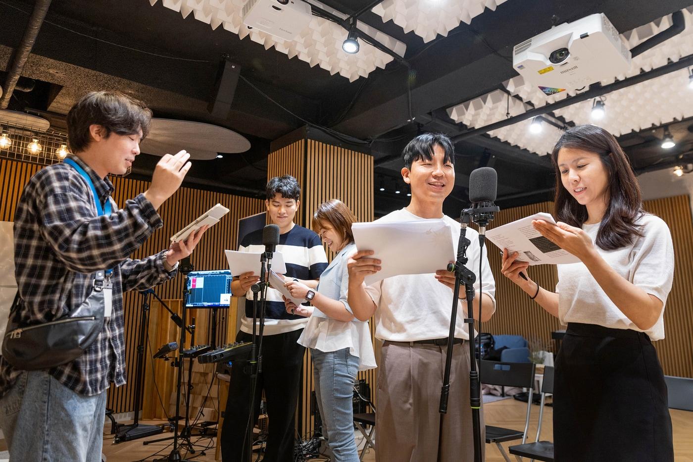 코웨이가 독서취약계층을 위한 직원 참여 목소리 기부 봉사활동을 진행했다. &#40;코웨이 제공&#41;