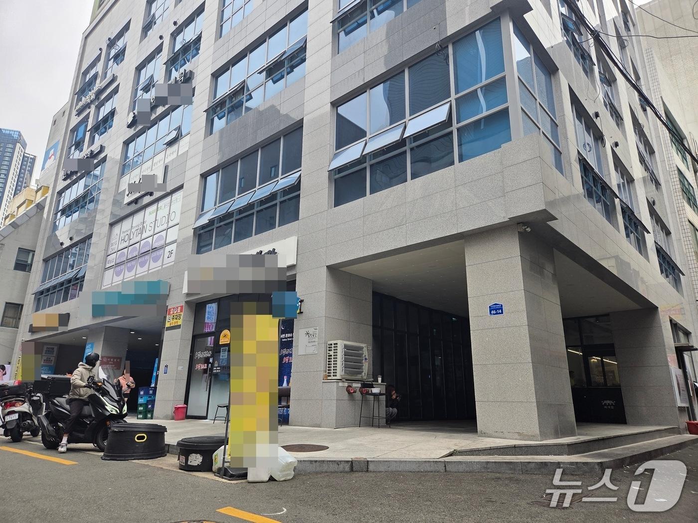 본문 이미지 - 21일 오후 찾은 부산 부산진구 부정동의 A 오피스텔. 2025.10.21/뉴스1 ⓒ News1 김태형 기자