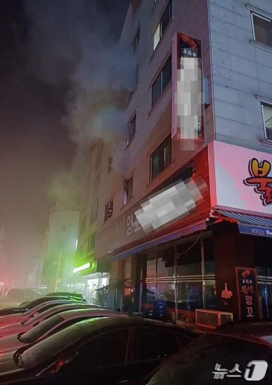 본문 이미지 - 화재 현장. &#40;경기도소방재난본부 제공. 재판매 및 DB 금지&#41; 2025.10.20/뉴스1