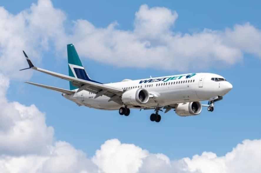 본문 이미지 - &#40;이스트젯 항공기. 데일리하이브 밴쿠버 sockagphoto/Shutterstock&#41;