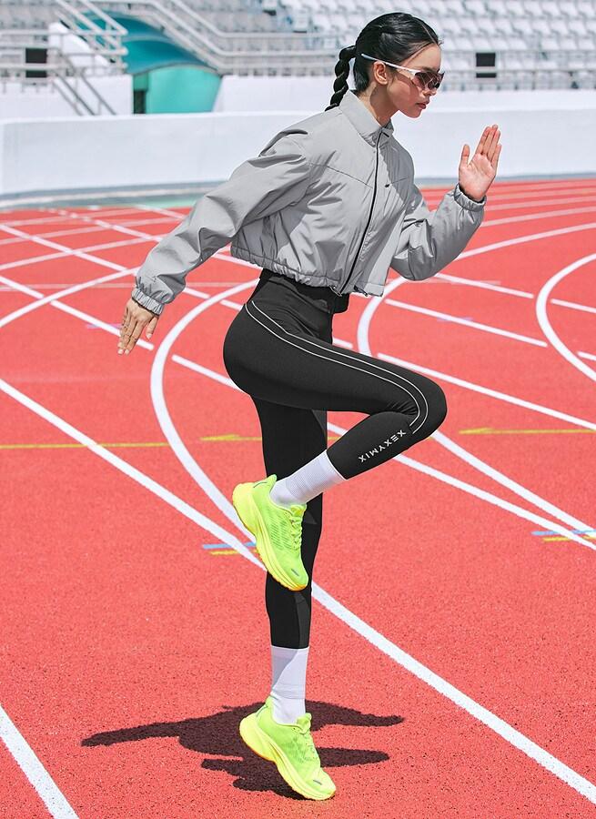 본문 이미지 - 젝시믹스는 9월 출시한 '맥시 러너 2.0'이 출시 직후 판매 호조를 보이고 있다고 22일 밝혔다.(젝시믹스제공)