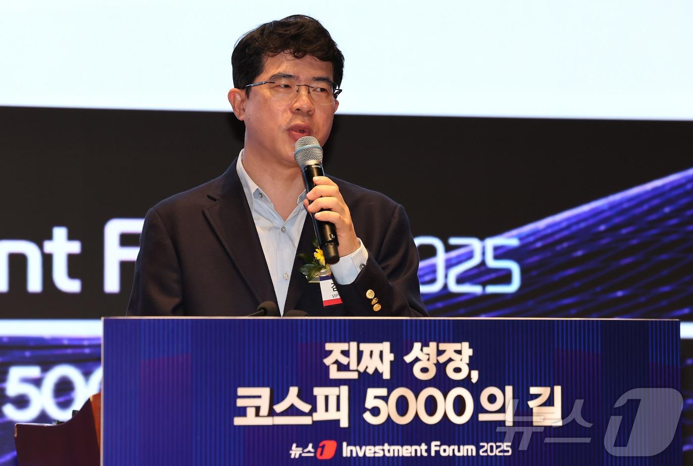 김민국 VIP자산운용 대표가 22일 서울 여의도 한국거래소에서 열린 2025 뉴스1 투자포럼&#40;NIF&#41;에서 코스피 5000을 위한 3가지 제언을 주제로 기조연설하고 있다.  2025.10.22/뉴스1 ⓒ News1 장수영 기자