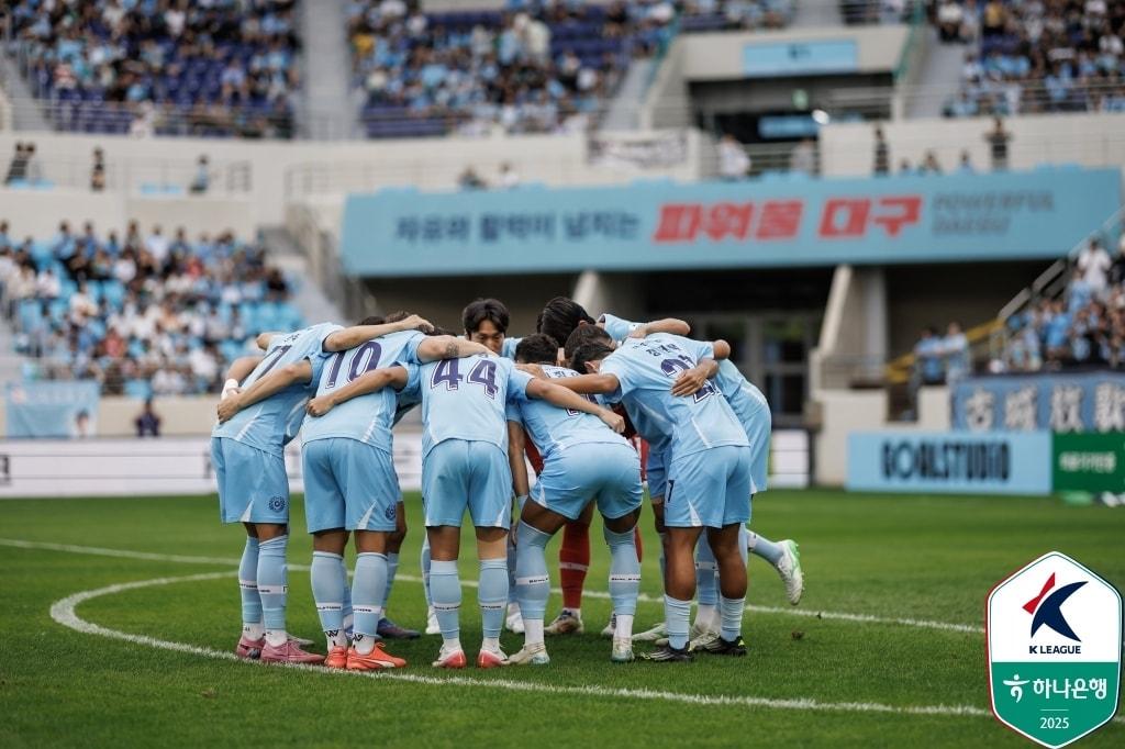 본문 이미지 - 파이널라운드 돌입과 함께 치열한 강등권 탈출 경쟁이 펼쳐진다. 대구가 여전히 꼴찌이지만, 상황은 달라질 수 있다. (한국프로축구연맹 제공)