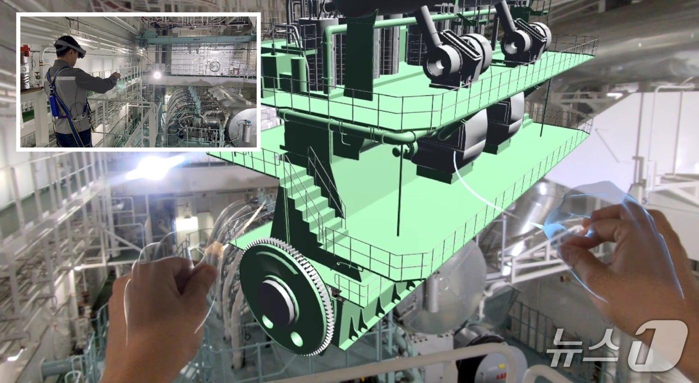 갤럭시XR을 활용해 선박 엔진을 검사하는 모습(삼성중공업 제공)