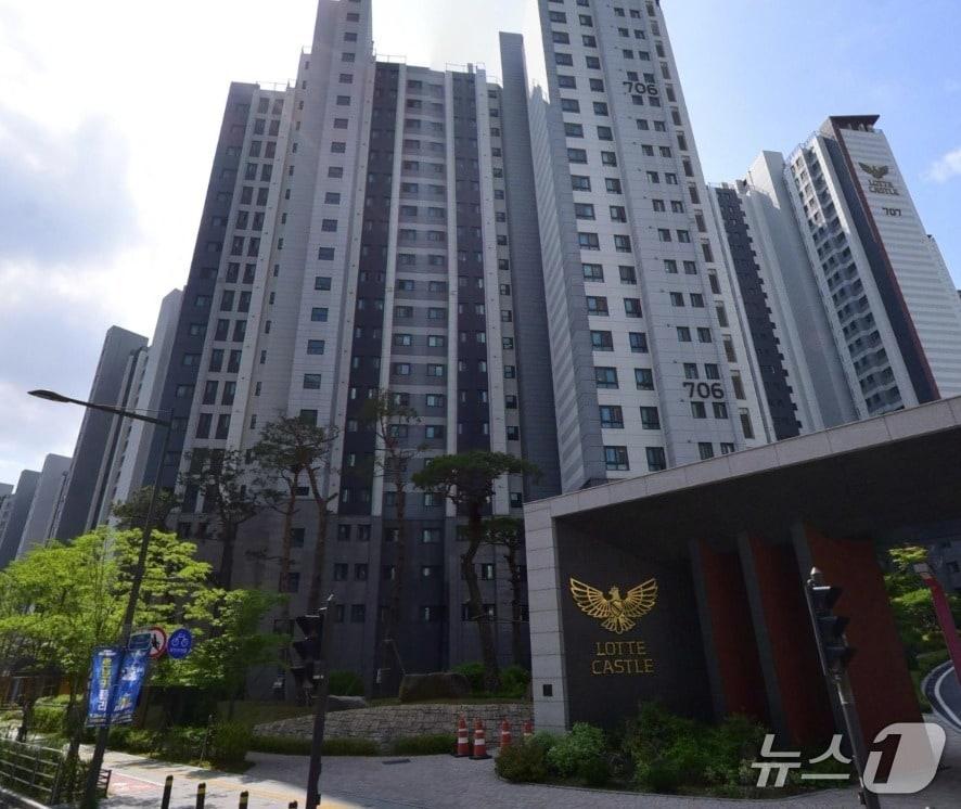 본문 이미지 - 서울 강동구 '고덕 롯데캐슬베네루체'의 모습 (네이버 제공) 뉴스1 ⓒ News1