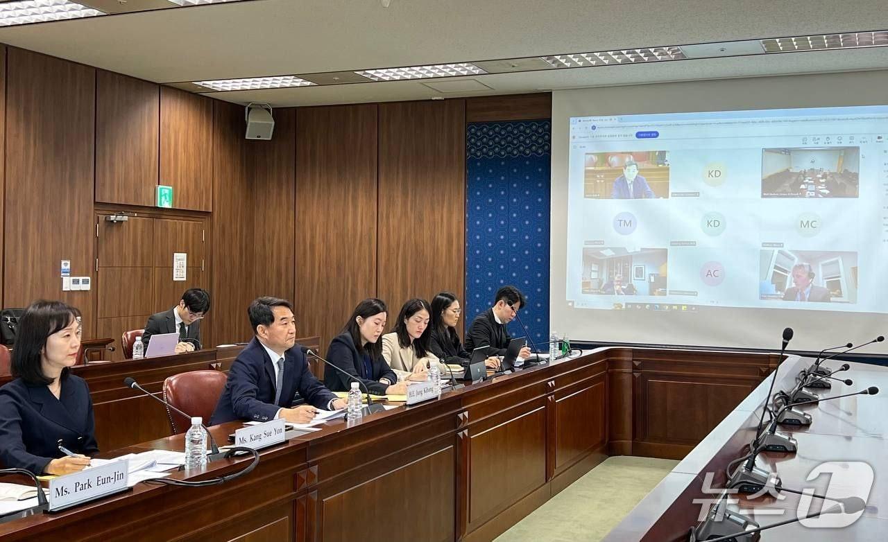 본문 이미지 - 한미는 22일 화상회의를 통해 &#39;한-미 상용방문 및 비자 워킹그룹&#39; 2차 협의를 진행했다. 2025.10.22. &#40;외교부 제공&#41;