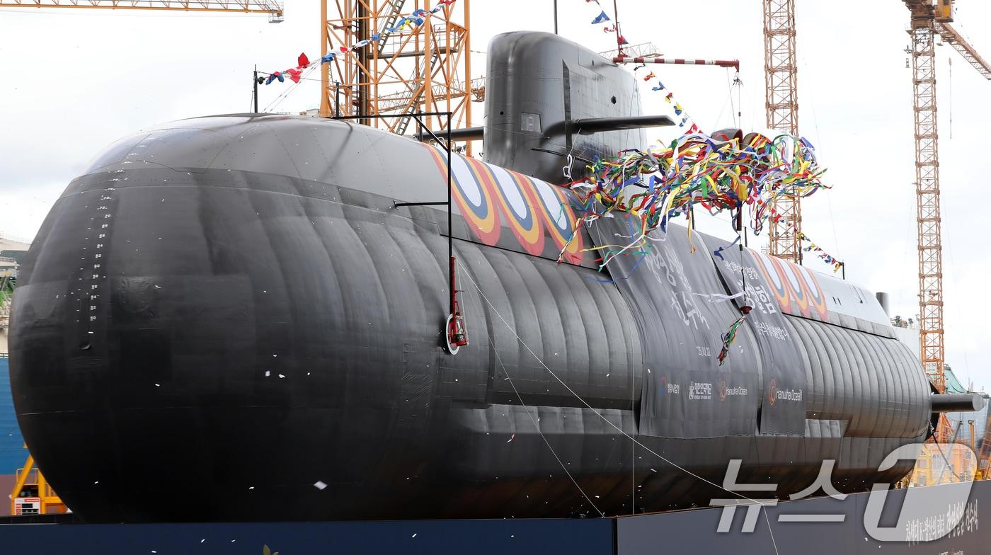 경남 거제 한화오션 거제사업장에서 장보고-Ⅲ Batch-Ⅱ 1번함인 장영실함 진수식이 열리고 있다.   2025.10.22/뉴스1 ⓒ News1 윤일지 기자