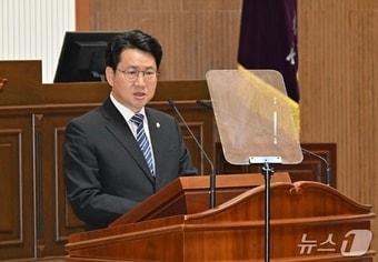 본문 이미지 - 윤성관 진주시의원.