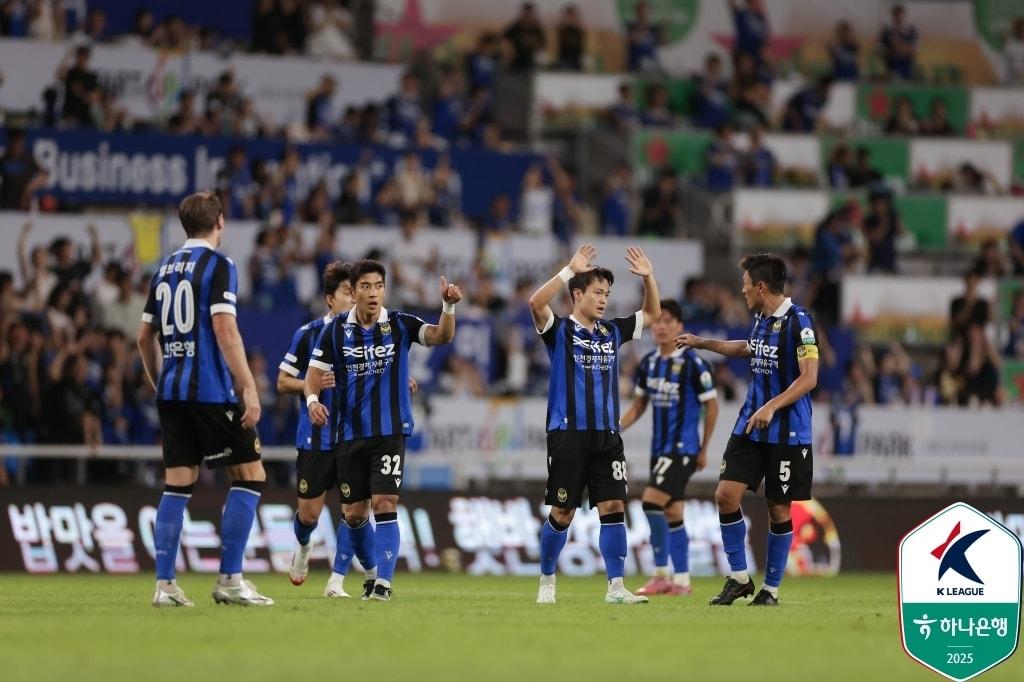 본문 이미지 - K리그2 조기 우승 확정을 노리는 인천 유나이티드(한국프로축구연맹 제공)
