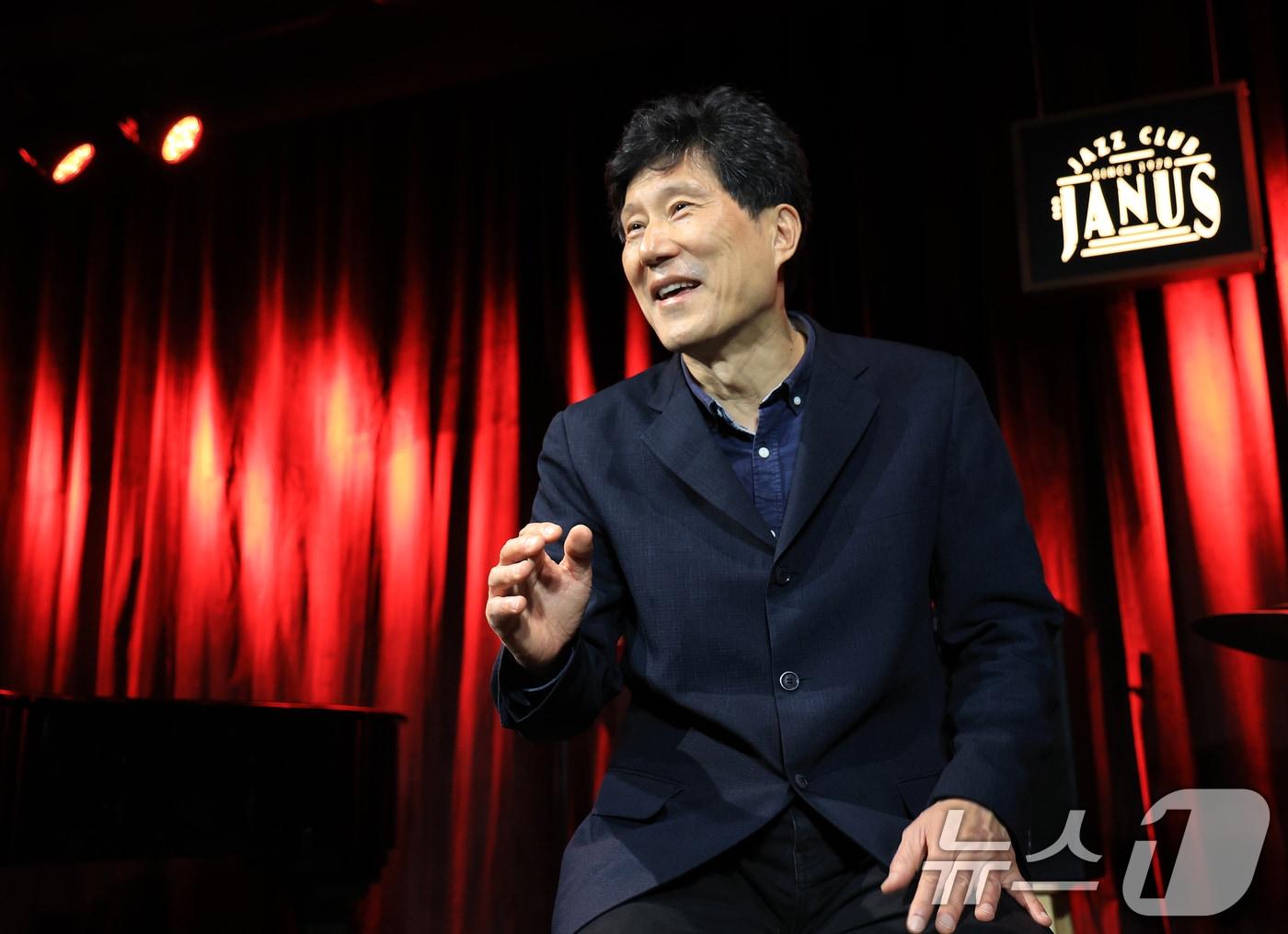 본문 이미지 - 이주엽 JNH뮤직 대표가 22일 서울 중구 재즈클럽 야누스에서 뉴스1과 인터뷰를 하고 있다. ⓒ News1 이호윤 기자