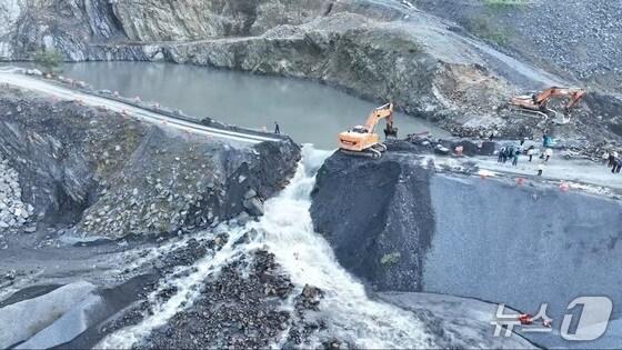 본문 이미지 -  보령 성주면 덤프트럭 사고 현장. (충남소방본부 제공, 재판매 및 DB금지) / 뉴스1