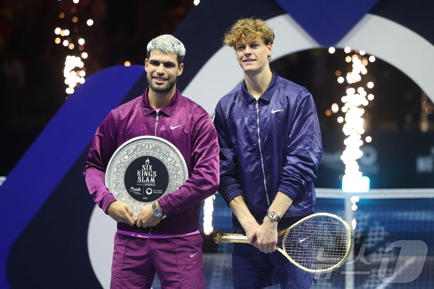 알카라스&#40;왼쪽&#41;와 신네르.ⓒ AFP=뉴스1