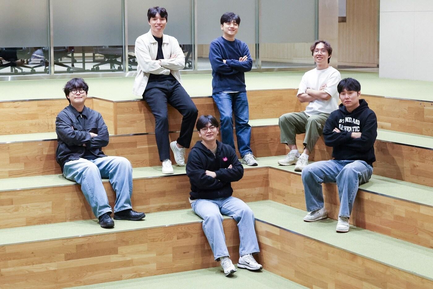 이번 논문 집필에 참여한 LG유플러스 구성원들. (LG유플러스 제공)