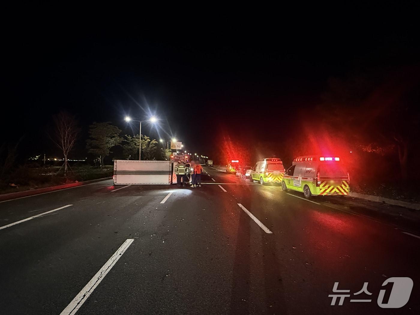 본문 이미지 - 23일 부산 사상구 강변대로 교통사고 현장.(사상경찰서 제공. 재판매 및 DB 금지)