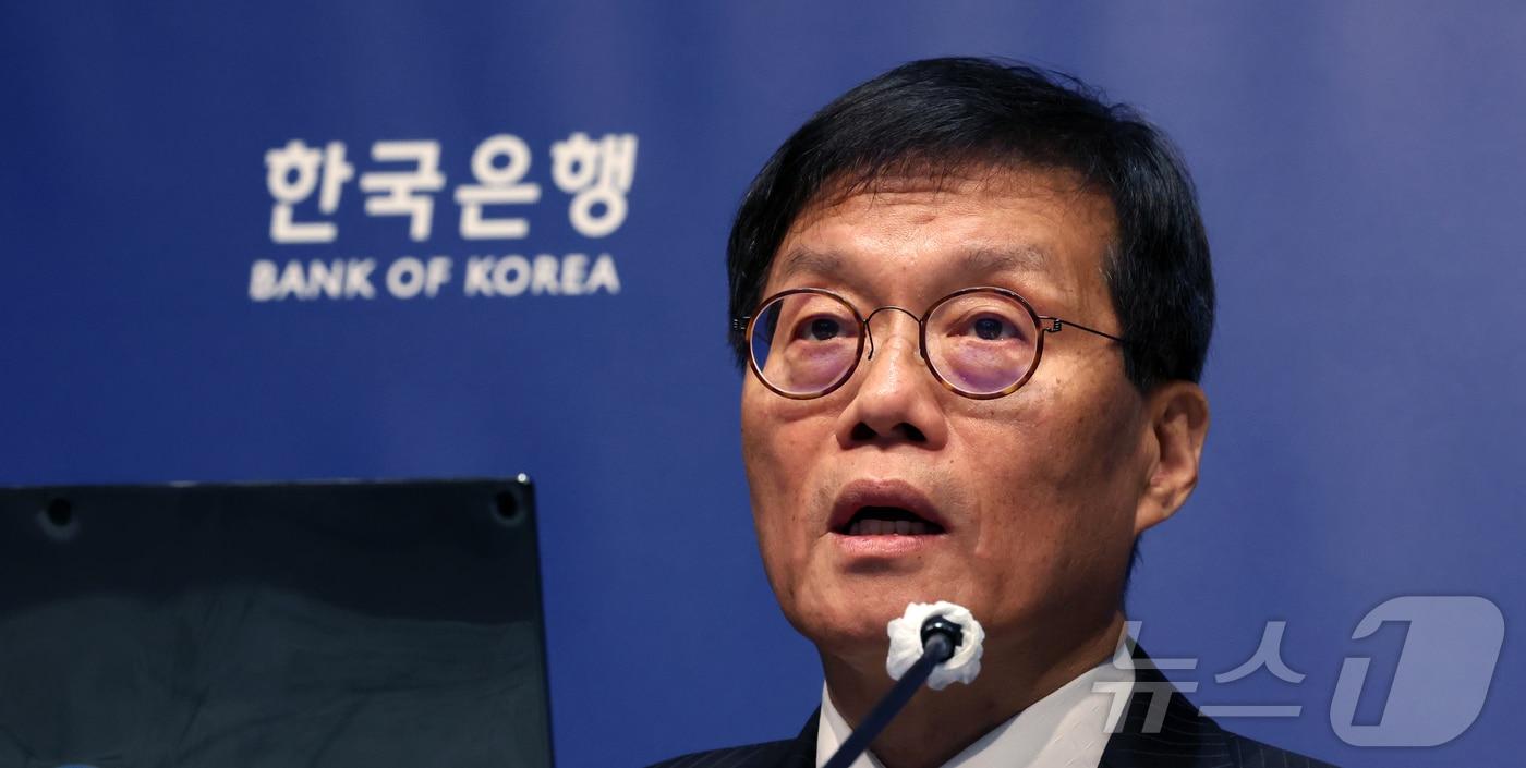 이창용 한국은행 총재가 23일 서울 중구 한국은행에서 열린 금융통화위원회 금리 결정에 대한 기자간담회에서 발언하고 있다. 2025.10.23/뉴스1 ⓒ News1 사진공동취재단