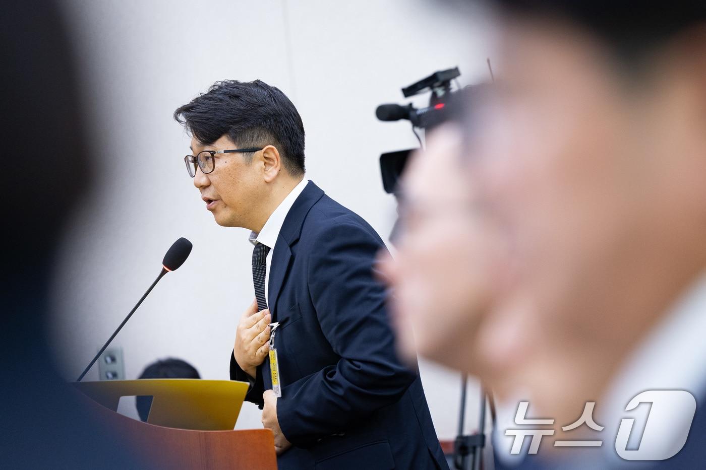 문지석 광주지검 부장검사가 23일 서울 여의도 국회에서 열린 법제사법위원회의 서울고등검찰청 등에 대한 국정감사에서 의원 질의에 답하고 있다. 2025.10.23/뉴스1 ⓒ News1 유승관 기자