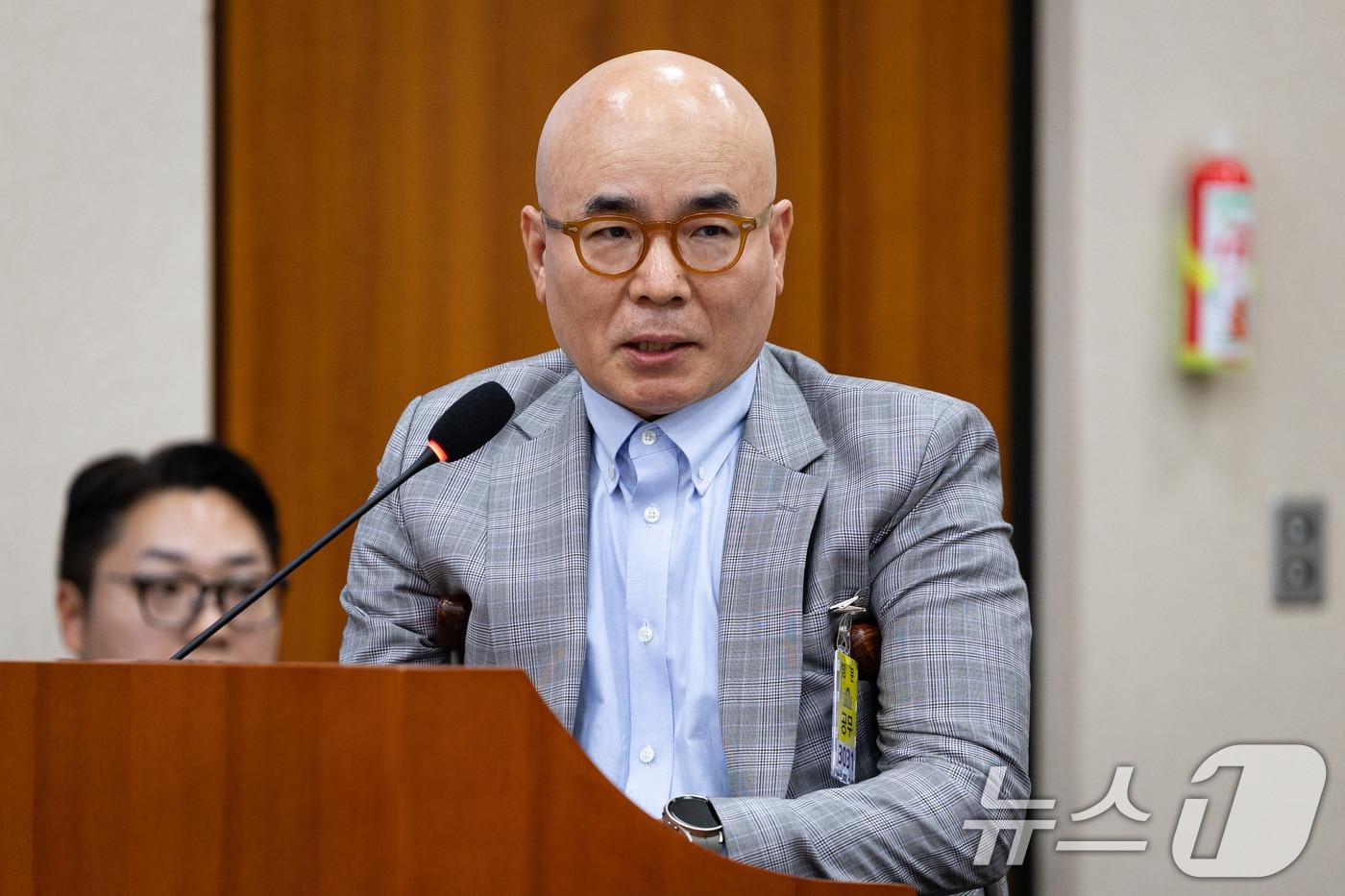 박마루 장애인기업종합지원센터장이 23일 서울 여의도 국회에서 열린 산업통상자원중소벤처기업위원회의 중소벤처기업진흥공단 등에 대한 국정감사에서 의원 질의에 답하고 있다. 2025.10.23/뉴스1 ⓒ News1 유승관 기자