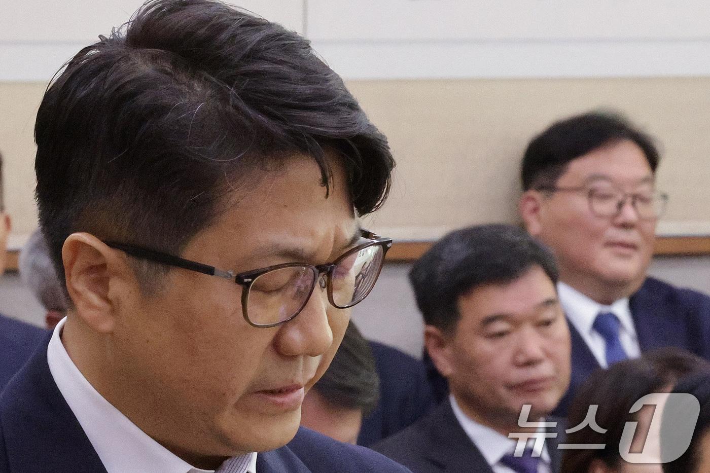 문지석 광주지검 부장검사. 오른쪽은 엄희준 광주고검 검사. 2025.10.23/뉴스1 ⓒ News1 신웅수 기자