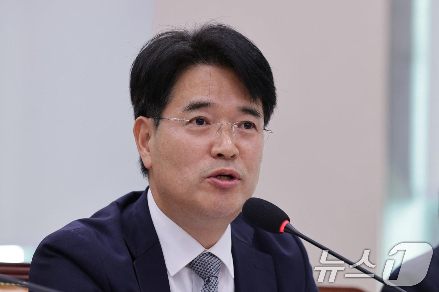 박재억 수원지방검찰청장이 23일 서울 여의도 국회 법제사법위원회에서 열린 서울고등검찰청·서울중앙지방검찰청 등에 대한 국정감사에서 의원 질의에 답변하고 있다. 2025.10.23/뉴스1 ⓒ News1 신웅수 기자