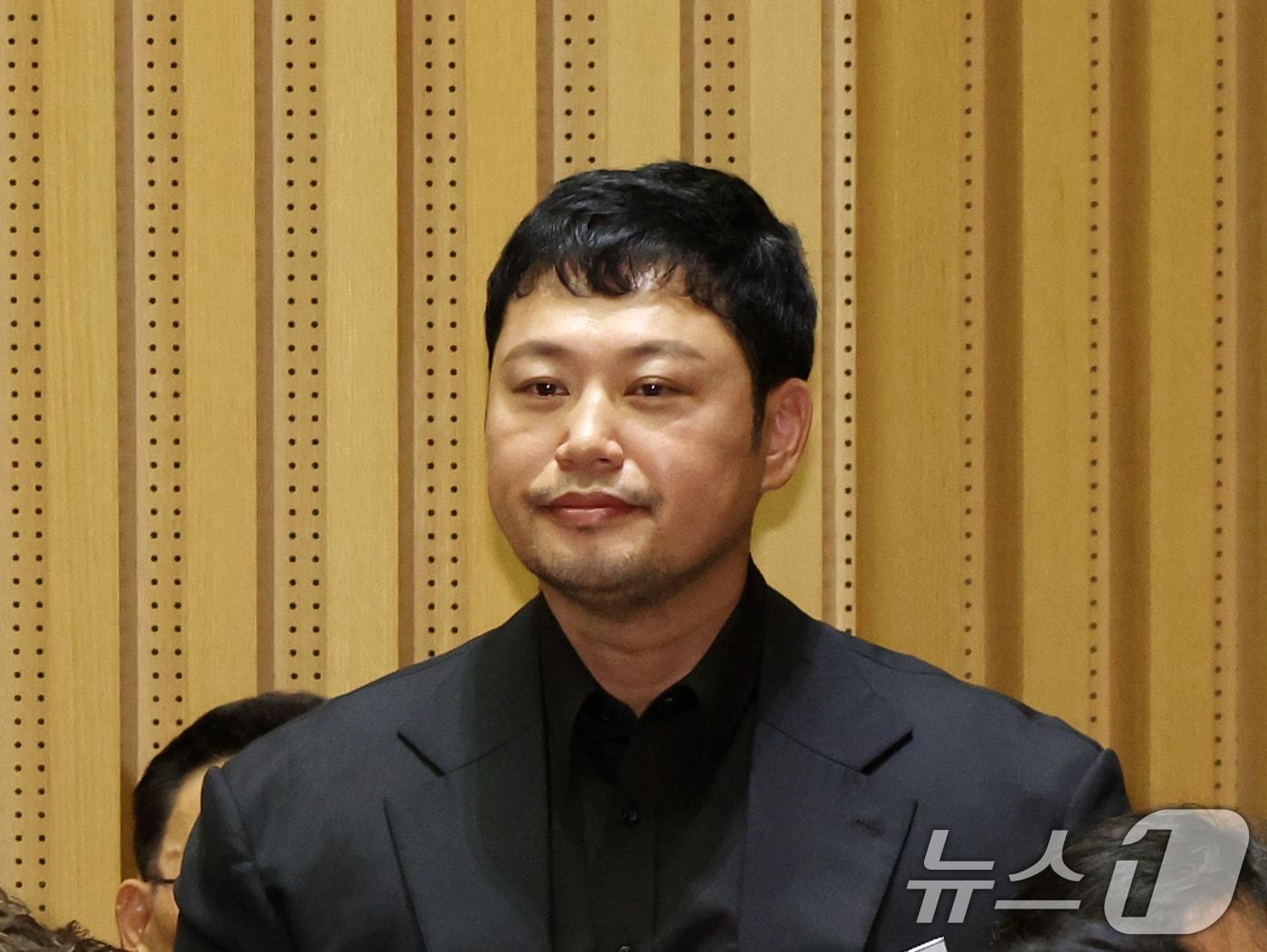 본문 이미지 - 헬스트레이너 양치승이 23일 오후 서울 중구 서울시청에서 열린 국회 행정안전위원회 서울시청 국정감사에 자리하고 있다. 2025.10.23/뉴스1 ⓒ News1 황기선 기자