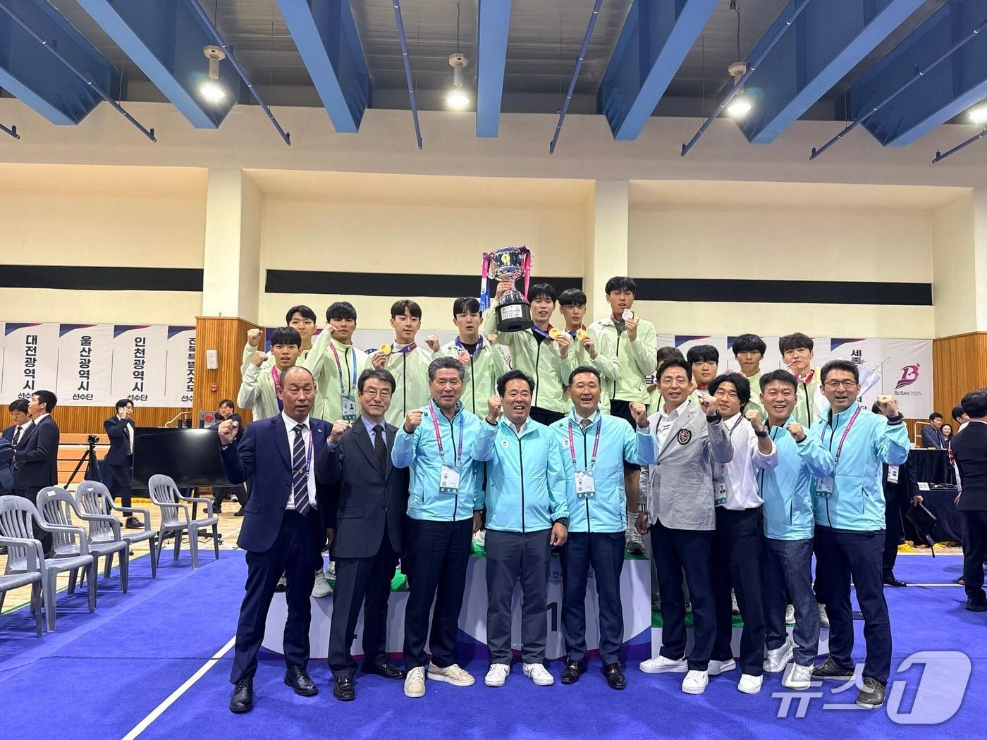 본문 이미지 - 충북체육회는 106회 전국체육대회에서 충북 선수단이 종합 10위로 대회를 마쳤다고 23일 밝혔다.&#40;충북체육회 제공. 재판매 및 DB금지&#41;./뉴스1 