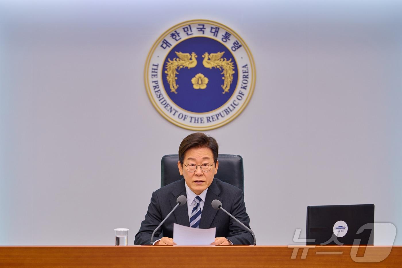 이재명 대통령이 지난 23일 서울 용산 대통령실 청사에서 열린 수석보좌관회의에서 발언하고 있다. &#40;대통령실 제공. 재판매 및 DB 금지&#41; 2025.10.23/뉴스1 ⓒ News1 이재명 기자