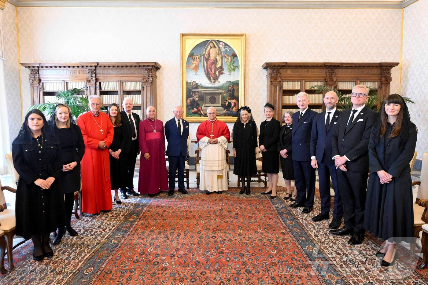 23일&#40;현지시간&#41; 교황 레오 14세가 바티칸에서 영국의 찰스 국왕과 카밀라 왕비를 접견했다. 사진은 바티칸 미디어 제공.2025.10.23.ⓒ 로이터=뉴스1