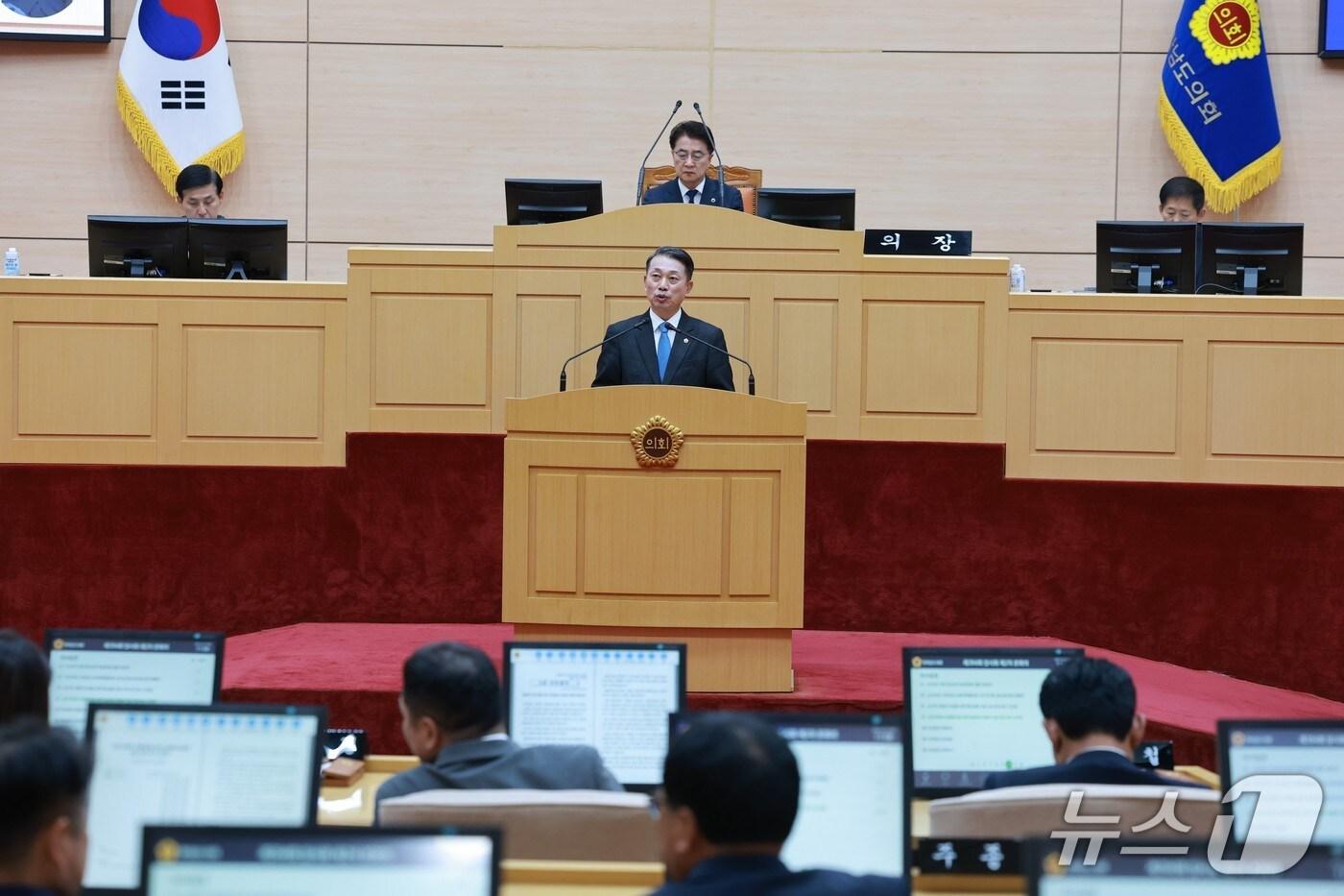 이재태 전남도의원이 도의회 본회의에서 농식품부 전남 이전 촉구 건의안에 대한 제안 설명을 하고 있다.&#40;전남도의회 제공, 재판매 및 DB 금지&#41;/뉴스1