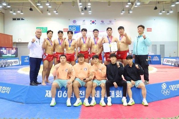 본문 이미지 - 전국체육대회 우승 증평군청인삼씨름단.(증평군 제공. 재판매 및 DB금지)/뉴스1