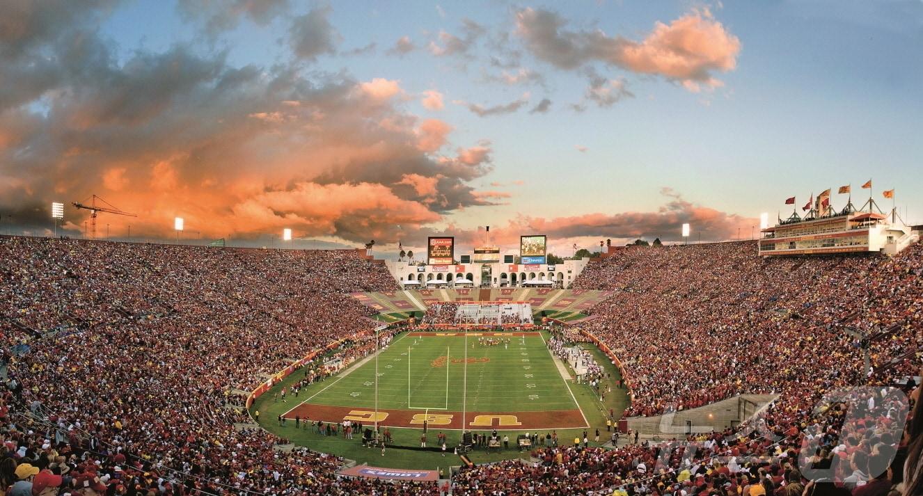 본문 이미지 - LA 메모리얼 콜리세움&#40;LA관광청 제공&#41; 