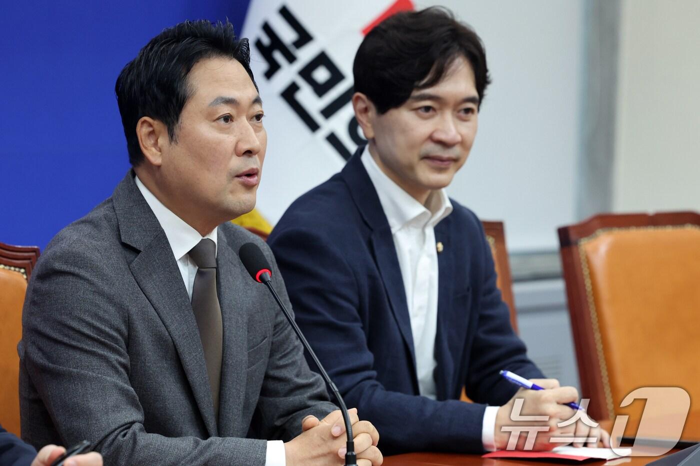 장동혁 국민의힘 대표가 25일 오전 서울 영등포구 여의도 국회에서 열린 기자간담회에서 모두발언을 하고 있다. 2025.10.25/뉴스1 ⓒ News1 황기선 기자