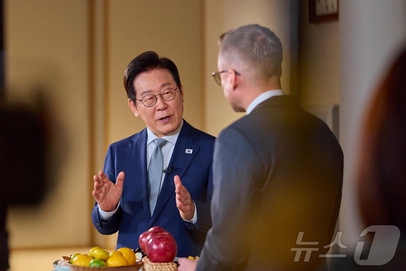 이재명 대통령이 지난 22일 미국 CNN과 K-컬처 관련 인터뷰를 하고 있다. &#40;대통령실 제공. 재판매 및 DB 금지&#41; 2025.10.25/뉴스1 ⓒ News1 이재명 기자