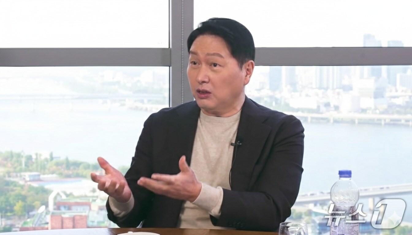 본문 이미지 - 최태원 SK그룹 회장 겸 대한상공회의소 회장.