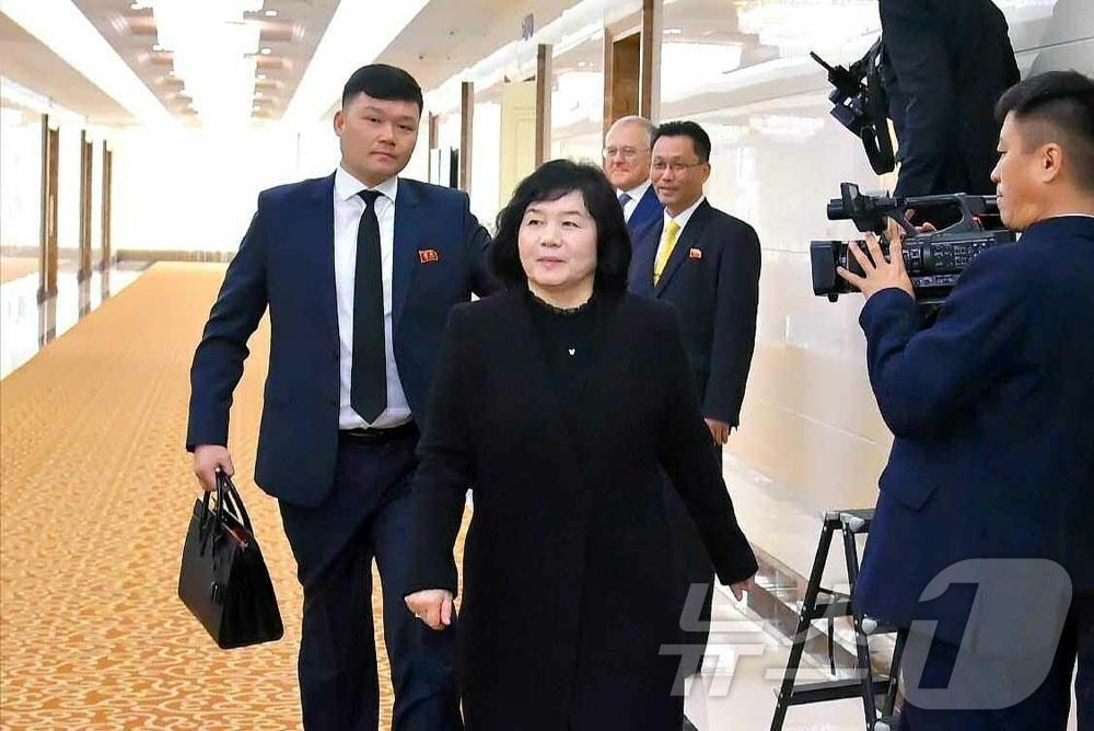 본문 이미지 - &#40;평양 노동신문=뉴스1&#41; = 북한 노동당 기관지 노동신문은 27일 &#34;＂러시아 연방 외무성과 벨라루스 공화국 외무성의 초청에 따라 조선민주주의인민공화국 외무상 최선희 동지가 러시아 연방과 벨라루스 공화국을 방문한다＂고 보도했다. [국내에서만 사용가능. 재배포 금지. DB 금지. For Use Only in the Republic of Korea. Redistribution Prohibited] rodongphoto@news1.kr