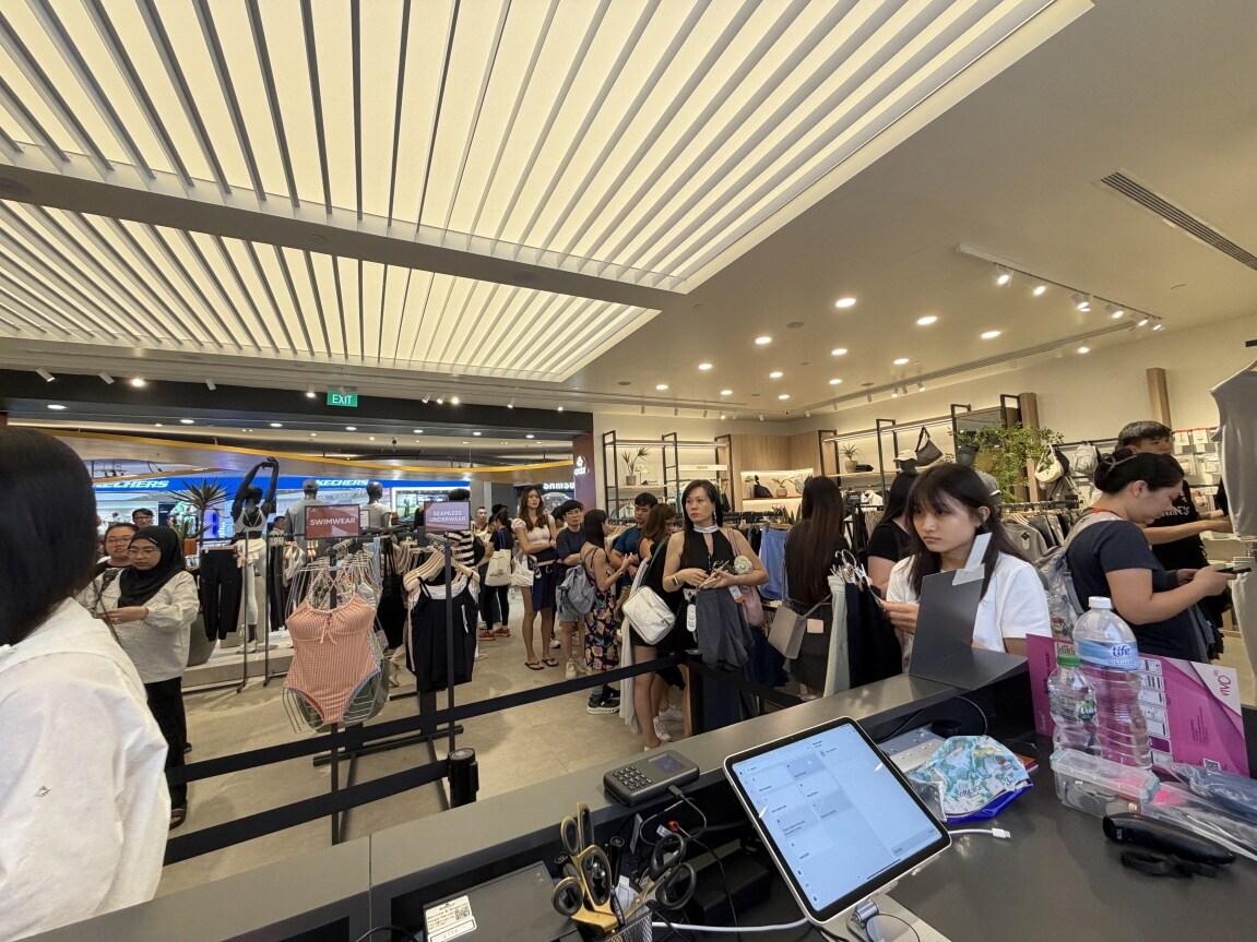 본문 이미지 - 안다르는 싱가포르 대표 명소로 꼽히는 복합쇼핑몰 비보시티&#40;VivoCity&#41;에 싱가포르 3호점을 개소했다&#40;안다르제공&#41;