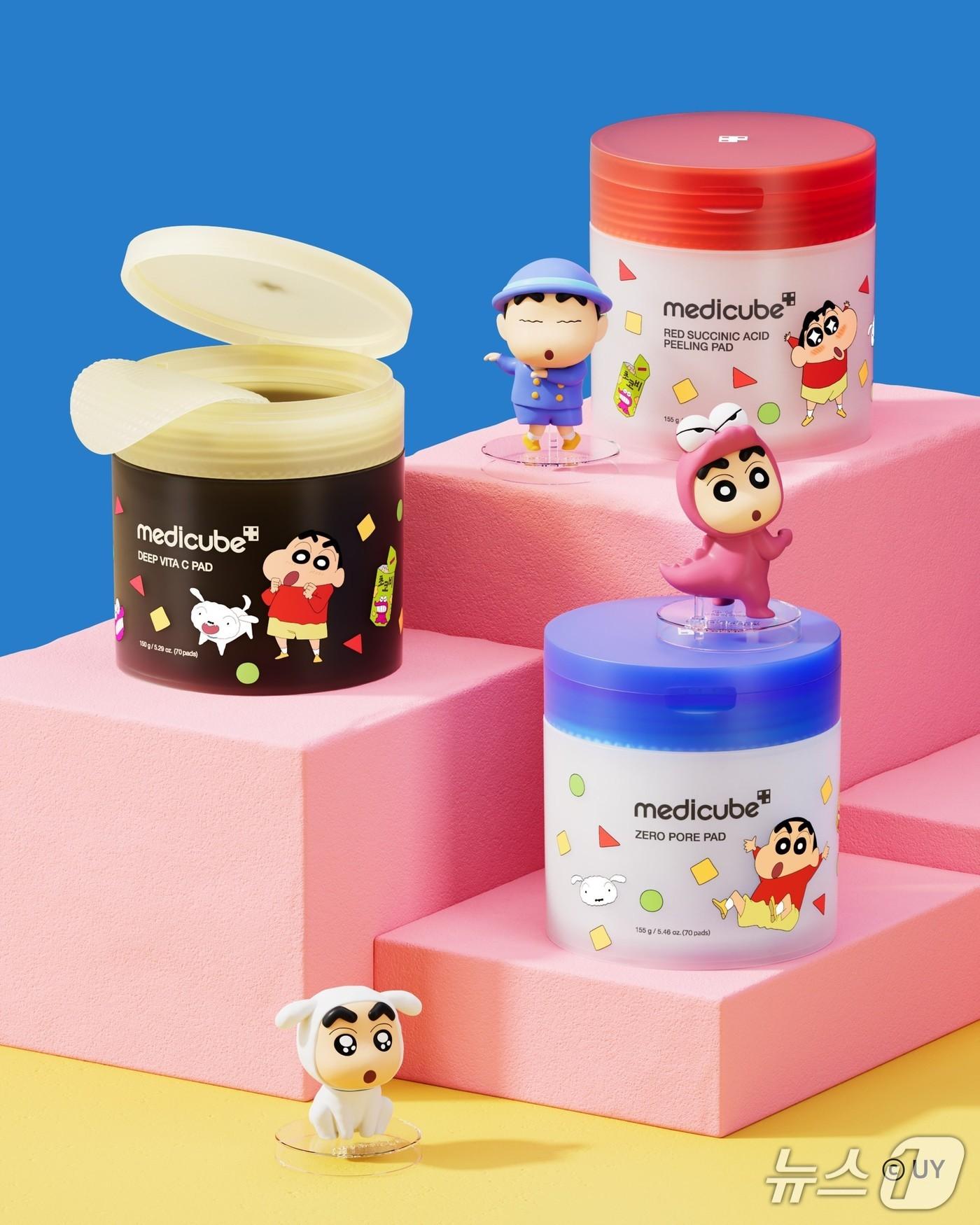 본문 이미지 - 메디큐브 토너패드 짱구와 흰둥이 협업 제품 (에이피알 제공)