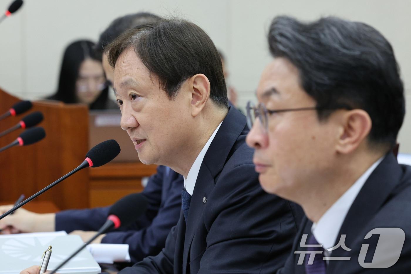 이찬진 금융감독원장이 27일 서울 여의도 국회 정무위원회에서 열린 금융위원장·금융감독원에 대한 종합감사에서 답변하고 있다. 2025.10.27/뉴스1 ⓒ News1 신웅수 기자