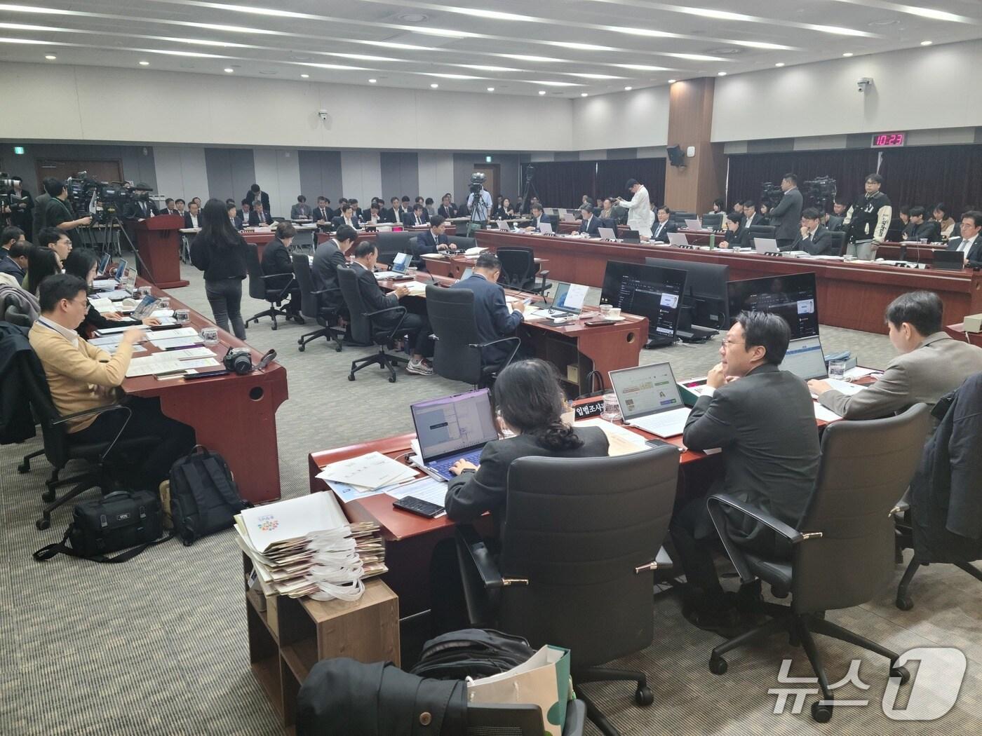 본문 이미지 - 국회 행정안전위원회 국감 현장.2025.10.27/뉴스1