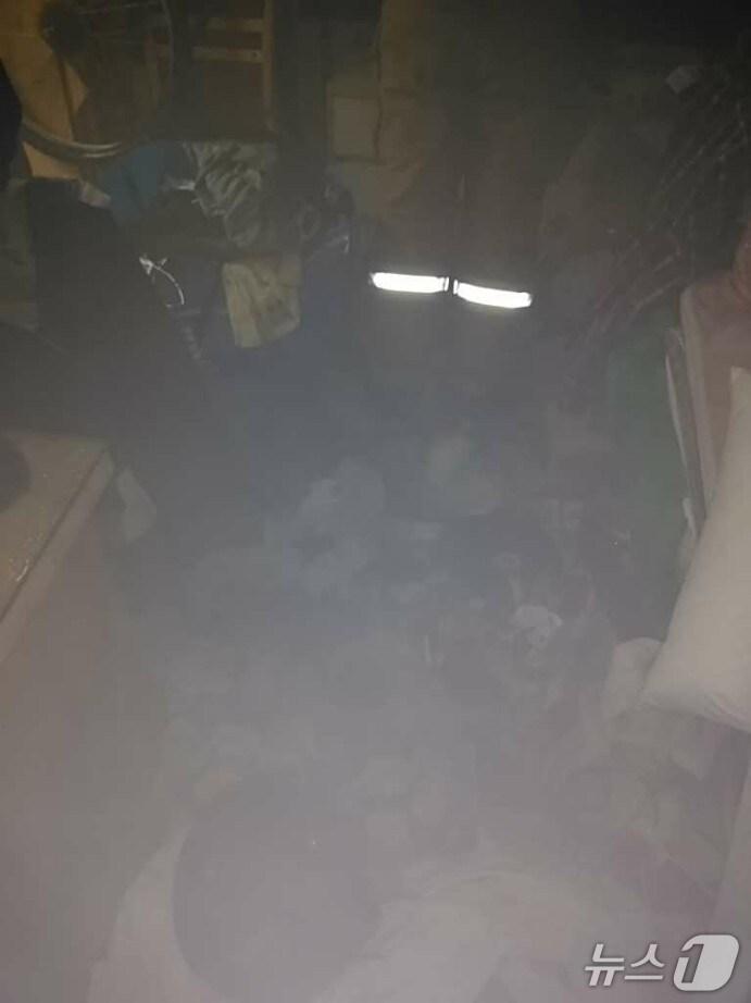 본문 이미지 - 화재 현장. (경기도소방재난본부 제공. 재판매 및 DB 금지) 2025.10.27/뉴스1