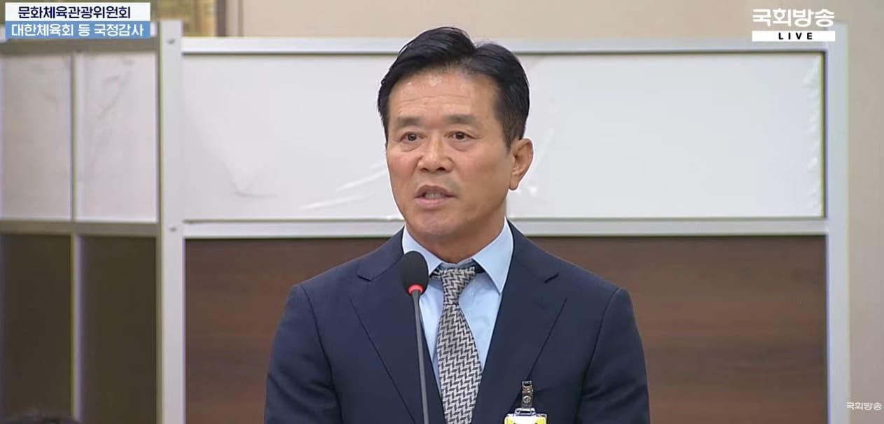 본문 이미지 - 국정감사에 출석한 문진희 대한축구협회 심판위원장. &#40;국회방송 캡처&#41;