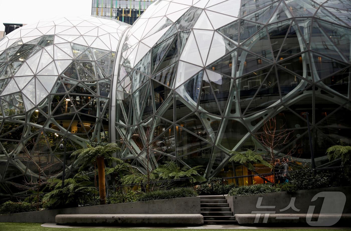 미국 워싱턴주 시애틀 아마존 캠퍼스에 위치한 '아마존 스피어스'의 모습. 2020.03.06. ⓒ 로이터=뉴스1 ⓒ News1 윤다정 기자