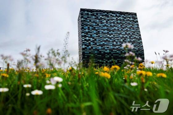 본문 이미지 -  네덜란드 네이메헌에 위치한 반도체 제조기업 넥스페리아 본사. 2024.04.12 ⓒ 로이터=뉴스1 