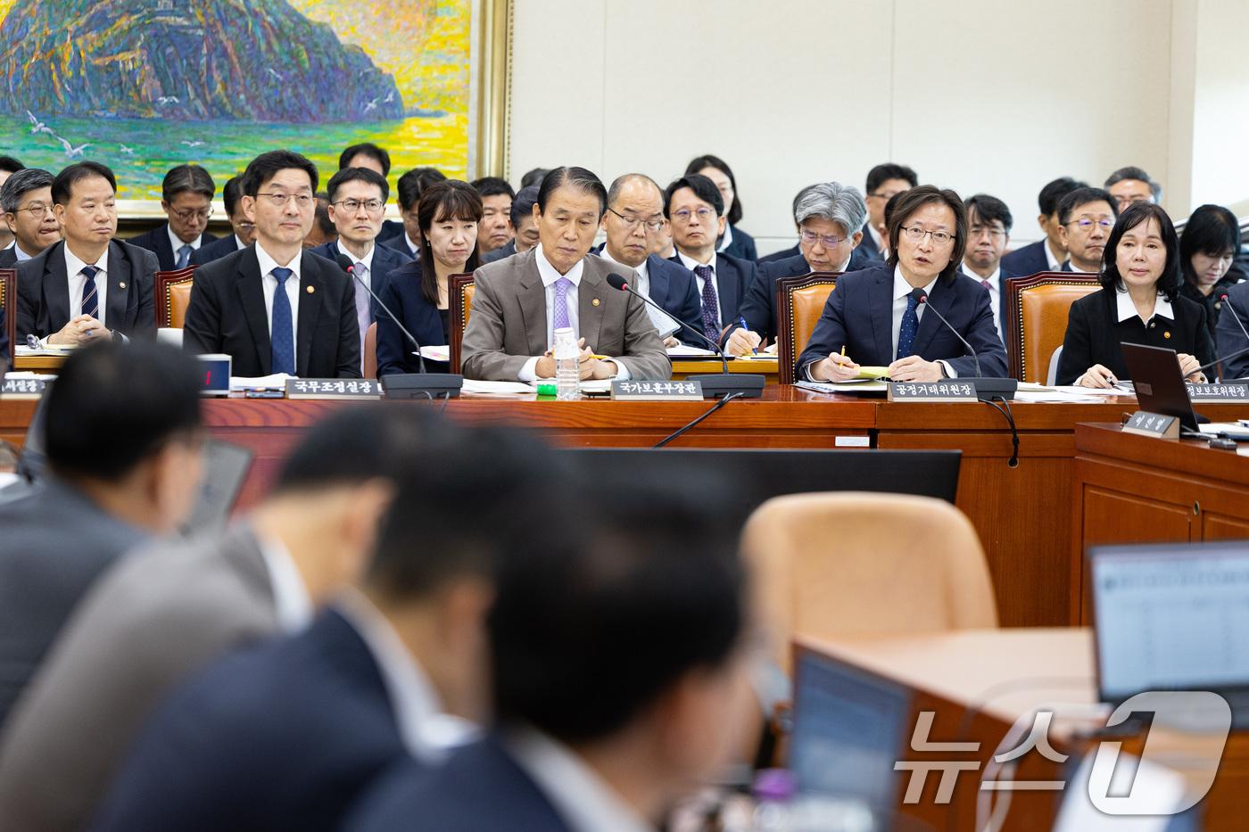 주병기 공정거래위원장이 28일 서울 여의도 국회에서 열린 정무위원회의 국가보훈부 등에 대한 국정감사에서 의원 질의에 답하고 있다. 2025.10.28/뉴스1 ⓒ News1 유승관 기자