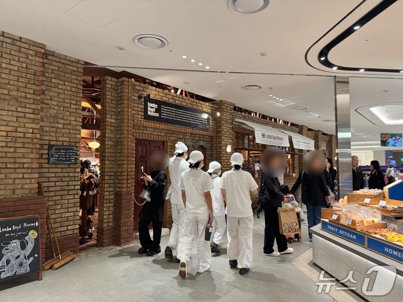 본문 이미지 - 28일 오전 런던베이글뮤지엄 인천점 모습.2025.10.28/뉴스1