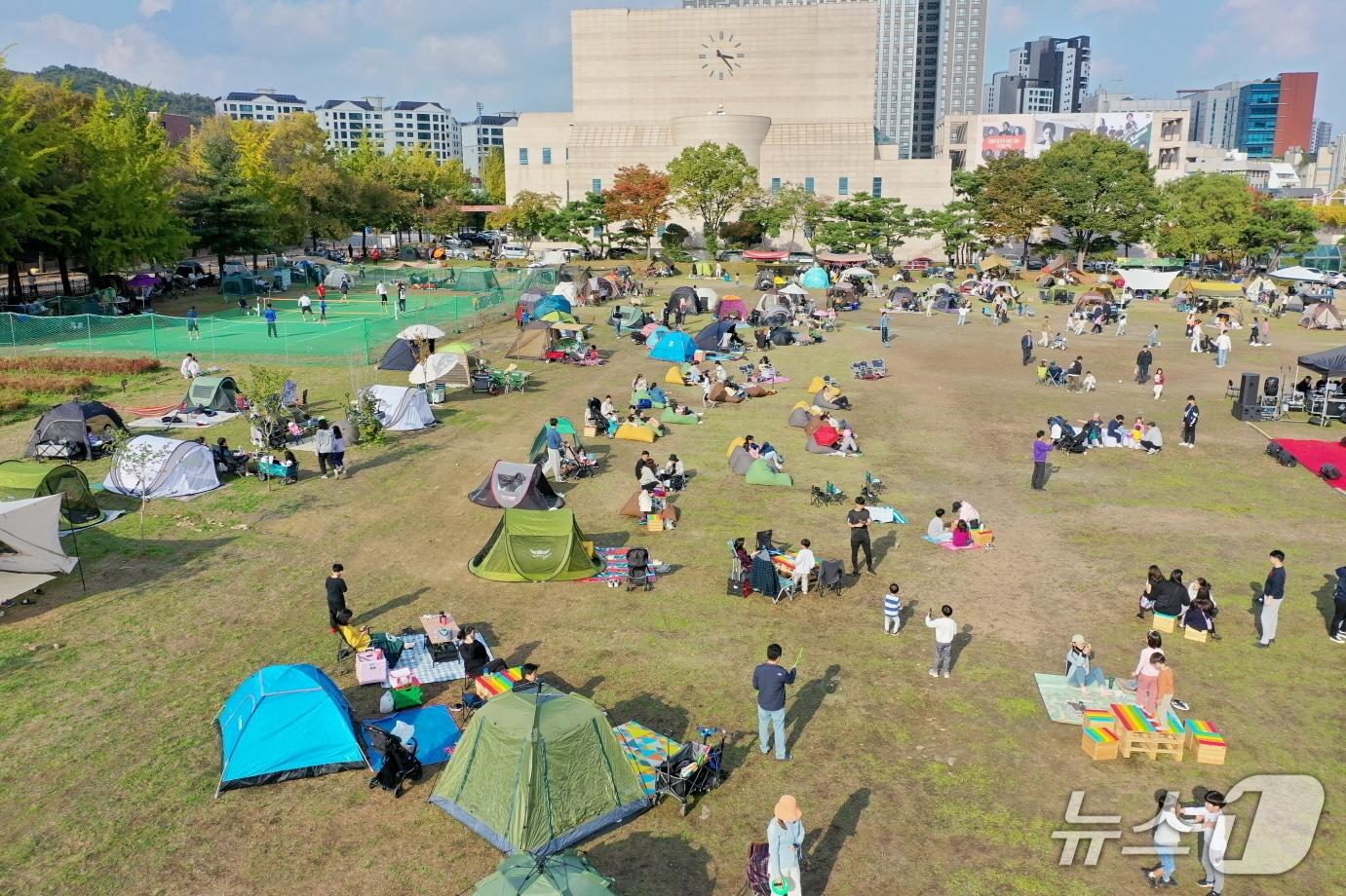 본문 이미지 - 지난 6월 열린 캠프닉데이.(과천시 제공)