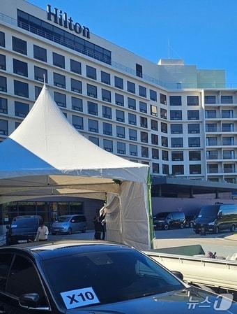 본문 이미지 - APEC에 참석하는 도널드 트럼프 미국 대통령의 숙소로 알려진 경주힐튼 호텔.2025.10.28/뉴스1ⓒNews1 노민호 기자